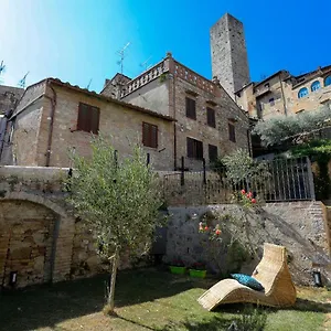 https://the-towers-garden.it-tuscanyhotel.com