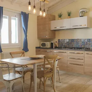 https://margarida-apartment.it-tuscanyhotel.com